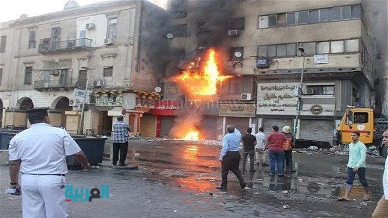 في أقل من أسبوع.. حريق فندق بالعتبة يمتد لـ 5 عقارات ومصنع جلود.. تفحم محتويات 225 محلًا.. 32 سيارة إطفاء و12 خزان مياه لإخماده