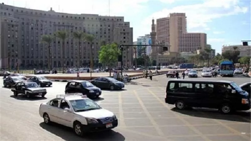 سيولة مرورية بالتحرير ورمسيس.. وتكدس أعلى كوبري أكتوبر و15 مايو