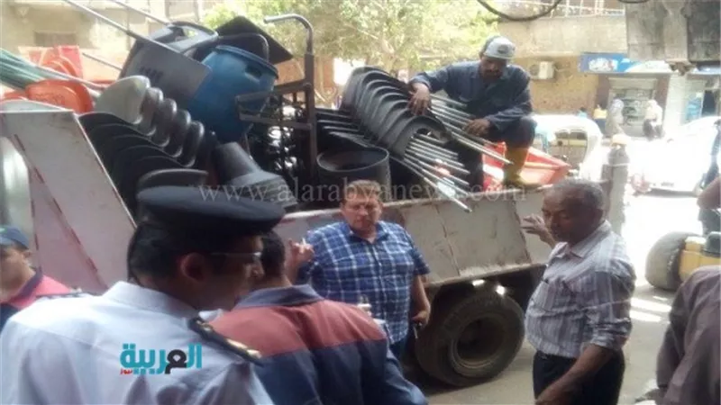 بالصور..غلق 5 كافيهات و6 محلات مخالفة بالزيتون 