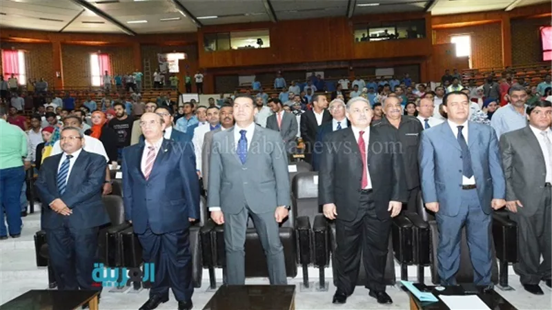 بالصور.. محافظ أسيوط ورئيس جامعاتها يشهدان مهرجان ختام الأنشطة الطلابية 