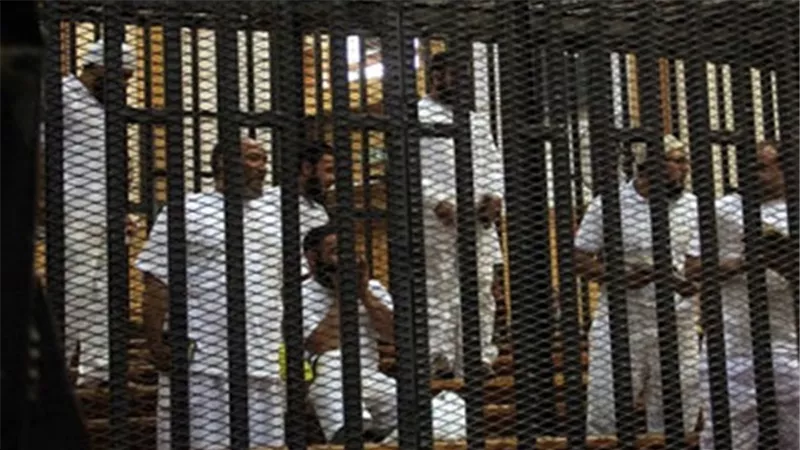 بدء جلسة محاكمة 30 متهمًا في 