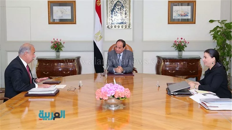 السيسي يجتمع برئيس مجلس الوزراء وداليا خورشيد