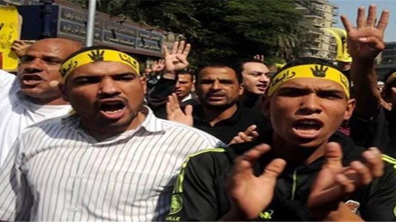 الجماعة تترنح.. الانقسام يصل لـ
