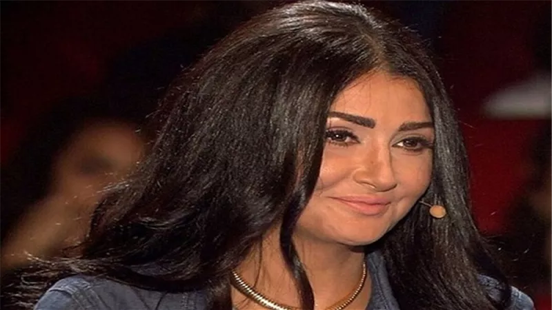 غادة عبدالرازق تعاني الوحدة في برومو 