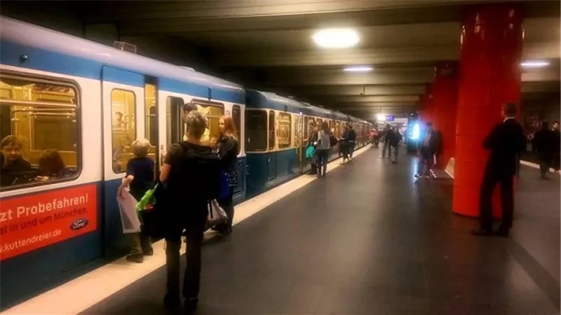 وسائل إعلام ألمانية: إصابة 4 في حادث طعن بميونيخ