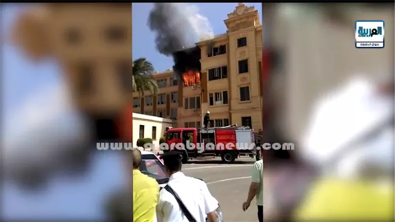 ننفرد بالفيديو.. اللحظات الأولى لحريق محافظة القاهرة