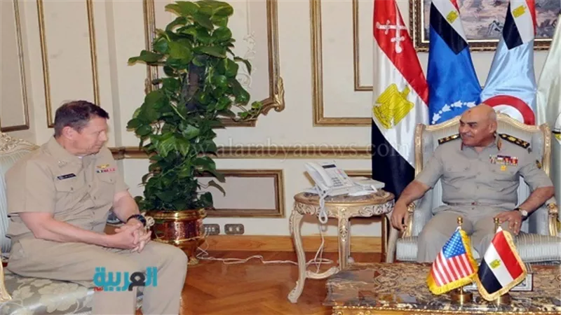 وزير الدفاع يلتقي مدير وكالة التعاون الأمني الدفاعية الأمريكية