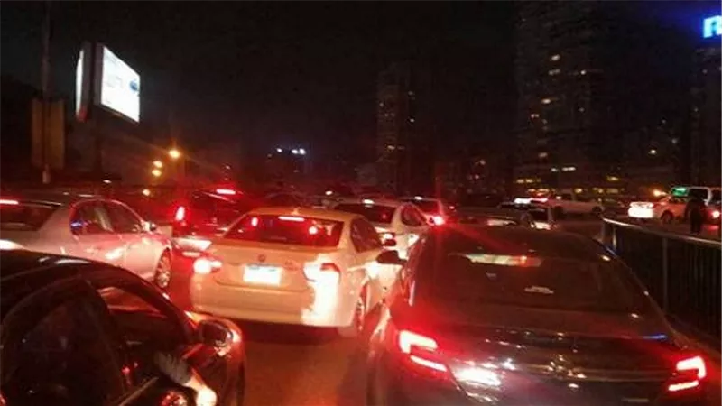 هبوط أرضي بمدينة نصر يتسبب في شلل مروري