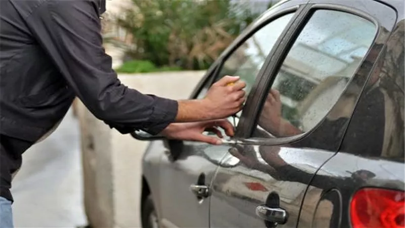 القبض على مسجل خطر أثناء سرقته لسيارة بالمطرية 