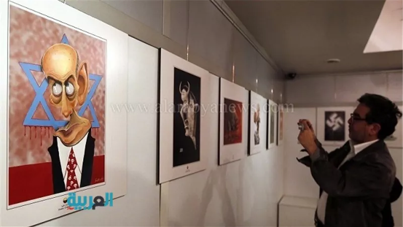 بالصور.. رسوم كاريكاتيرية معادية لـ