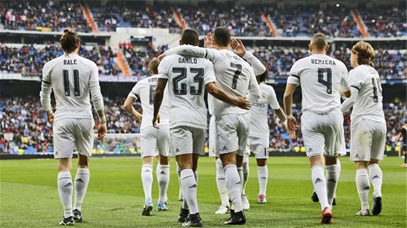 ريال مدريد ينتظر هدية غرناطة لحسم الدوري اليوم