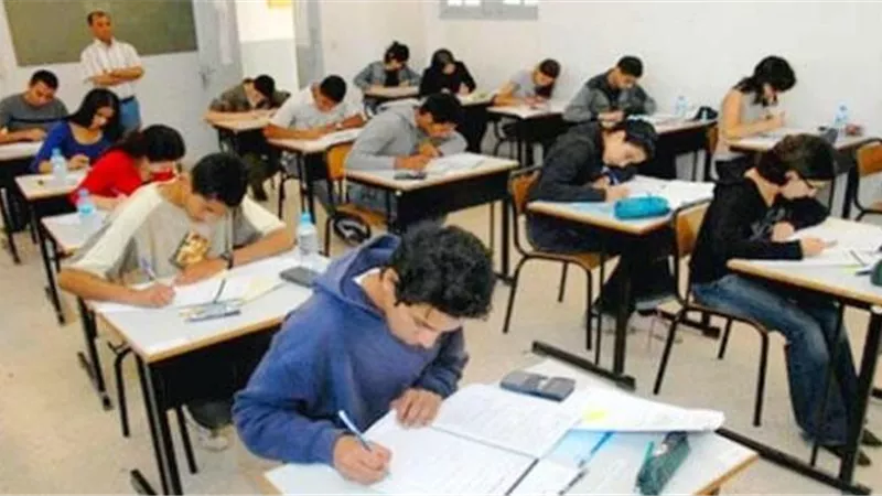 مصر دولة بها جاموس.. واضع امتحانات الدراسات بالبساتين يتجاوز في حق الشعب المصري.. 