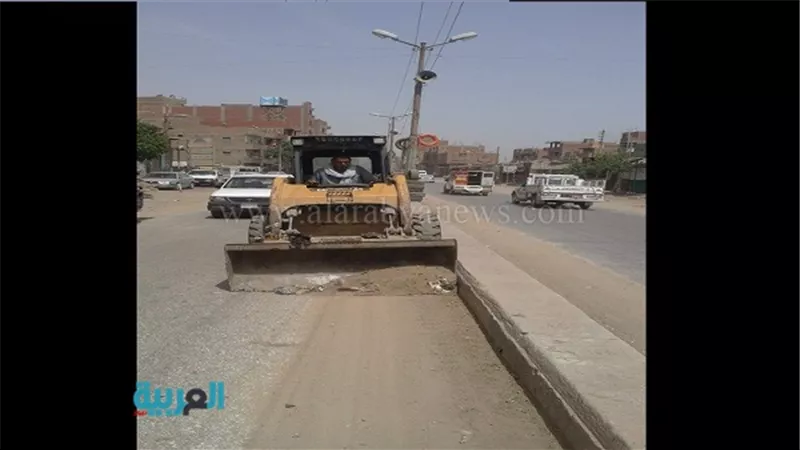 شاهد.. حملة مكبرة لرفع القمامة والأتربة بمدينة الفيوم
