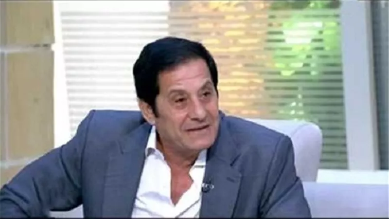 استمرار حوادث الهبوط الأراضي بمحاور القاهرة الكبرى.. آخرها بتقاطع طريق النصر مع الفنجري.. وخبير مروري: وزير النقل السبب 