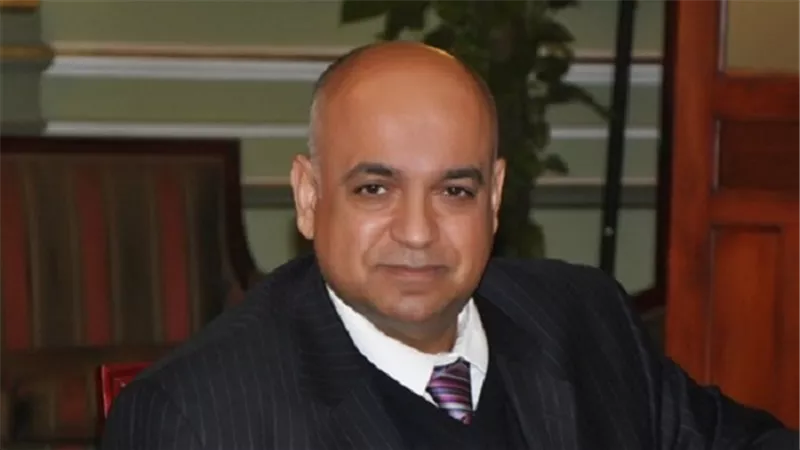 عميد 