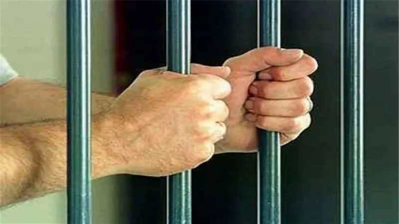حبس محاسب بهيئة بريد المنيا لاستيلائه على 74 