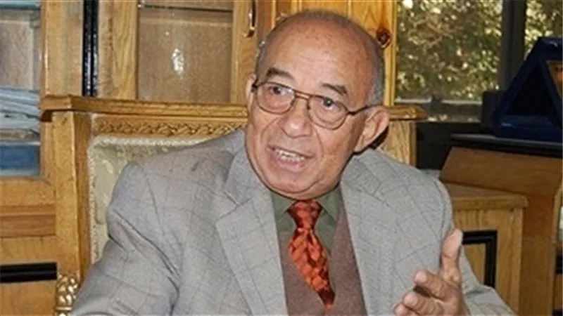 حسين عبد الرازق يطالب رئيس الوزراء بالاعتذار لـ