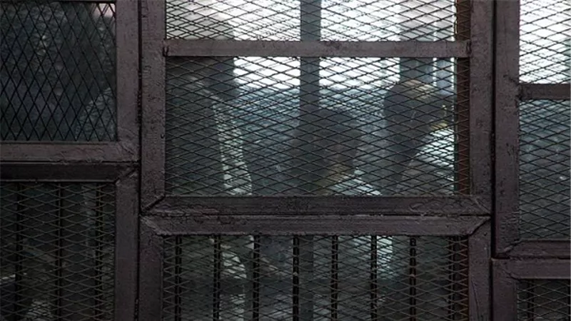 حجز قضية الضابط وأمين الشرطة المتهمين بسرقة مواطن بالإكراه للحكم