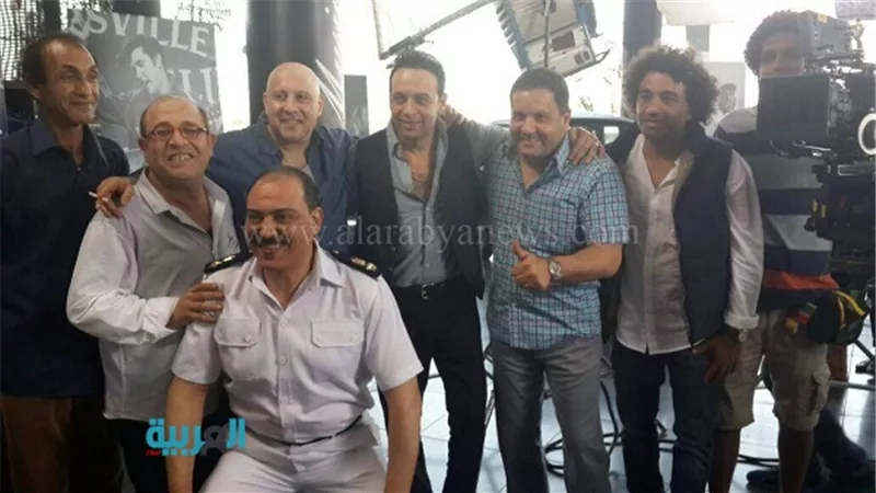 بالصور.. مصطفى قمر وإدوارد يحتفلان بتصوير فيلم 