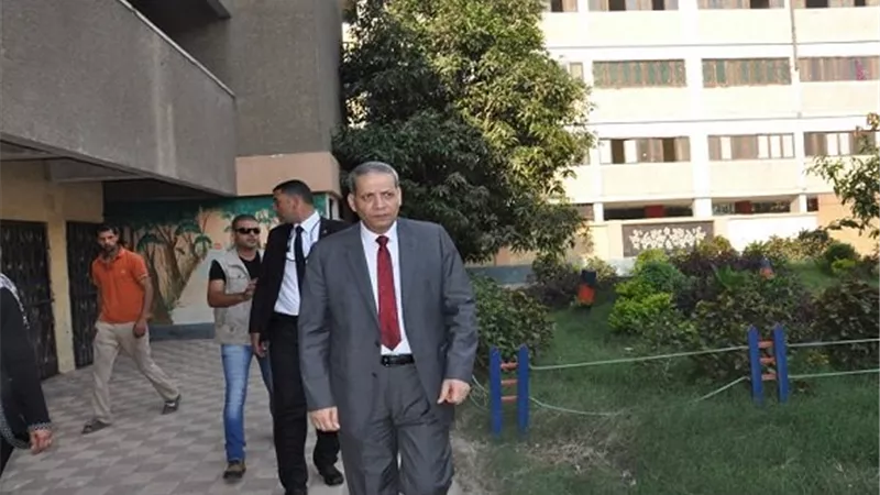 وزير التعليم يتفقد لجان امتحانات الدبلومات الفنية بالجيزة