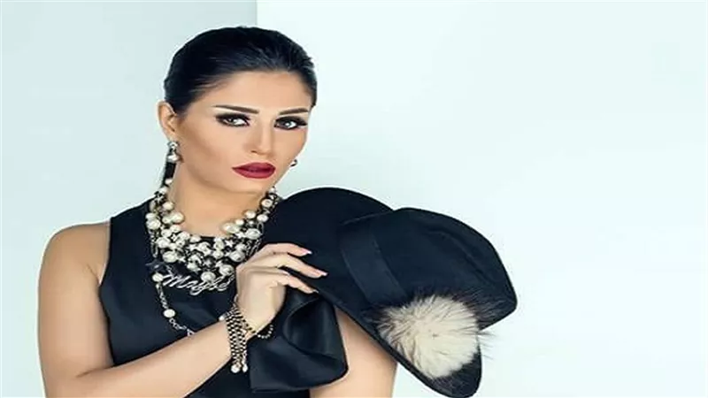 بالصور.. منة فضالي تخطف الأنظار في أول جلسة تصوير بعد شفائها