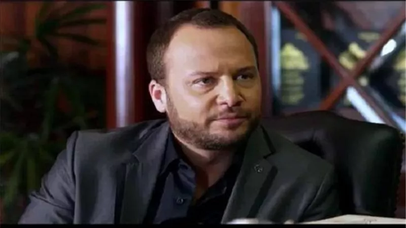 شاهد.. ماكسيم خليل يستقبل مولوده الثالث