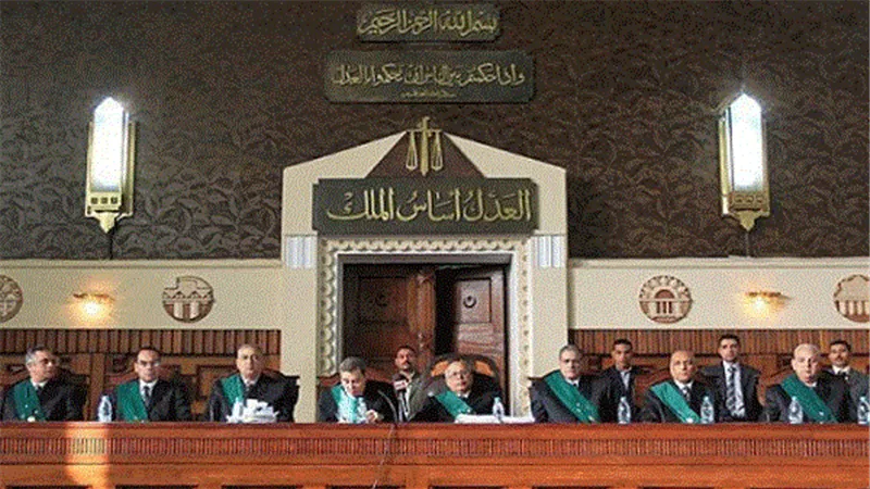 متهم في 