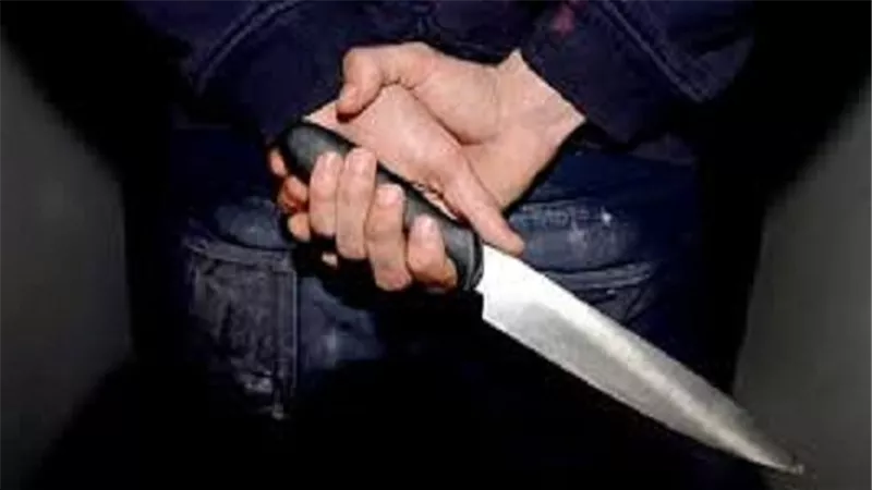 طالب يعتدي على زميله بآلة حادة بإحدى لجان إعدادية السويس