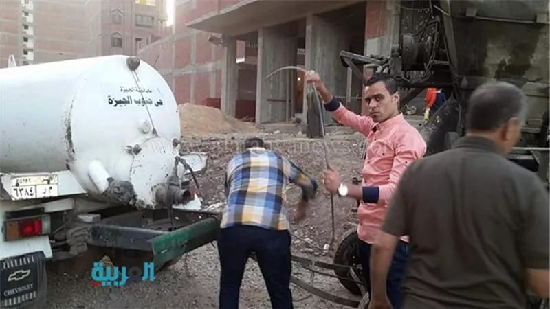  بالصور.. ضبط خلاطة بناء مخالفة بالمنيب 
