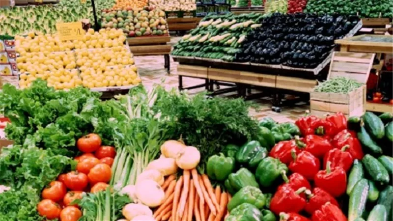 الطماطم تتراجع لـ 150 قرشًا بـ