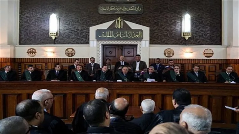 بدء محاكمة 26 متهمًا في 