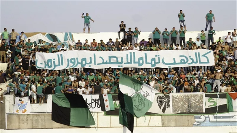 فريق المصري يؤدي مرانه وسط حضور جماهيري