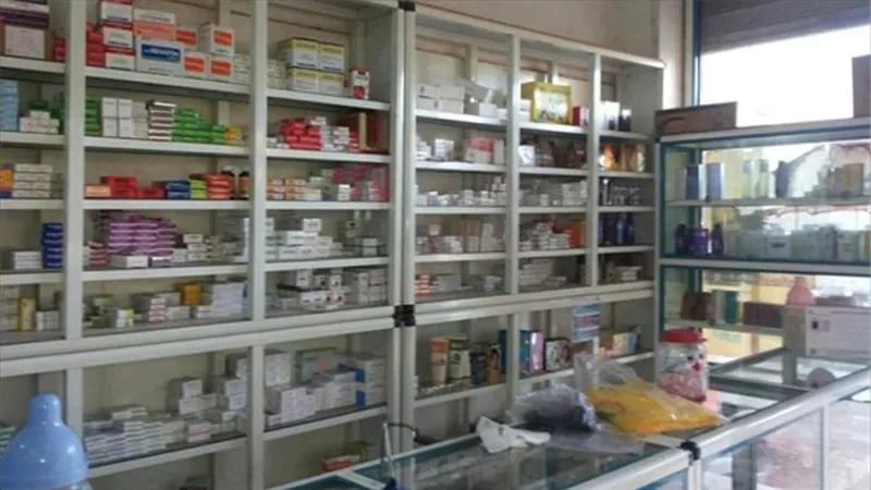 برلماني يطالب الحكومة بالتراجع عن قرار زيادة أسعار الأدوية