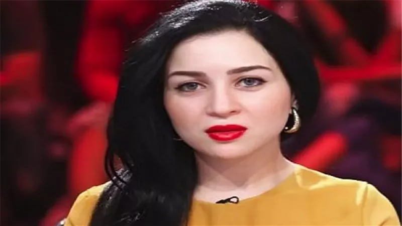 مي عزالدين لطفلة أحد المعجبين: 