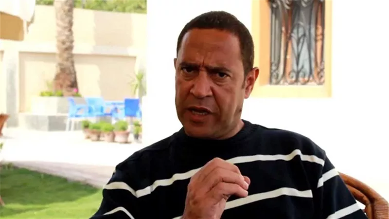 بالفيديو.. أشرف عبدالباقي يحذر الجمهور من النصب باسم 