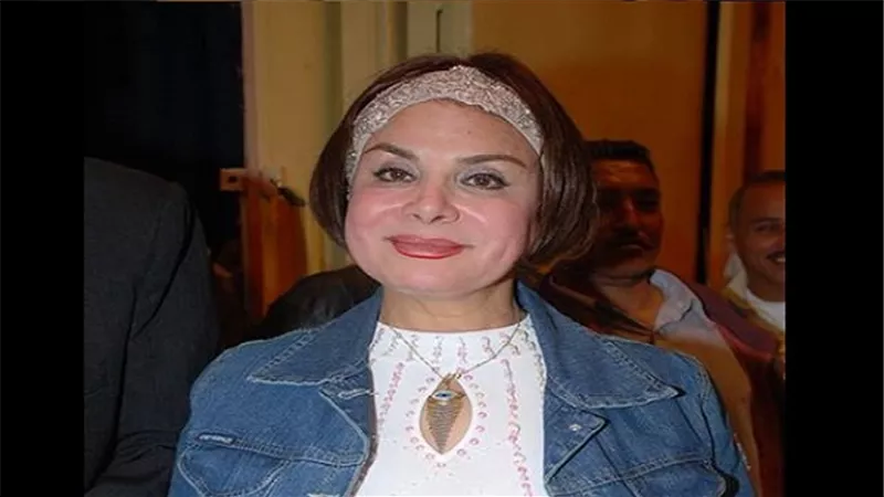 فادية عبدالغني بفستان 