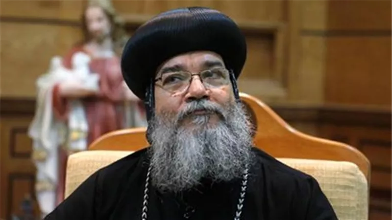 بالفيديو.. أسقف المنيا ينصح الأقباط بالرجوع لـ