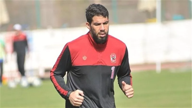 طبيب الأهلي يكشف طرق علاج شريف إكرامي