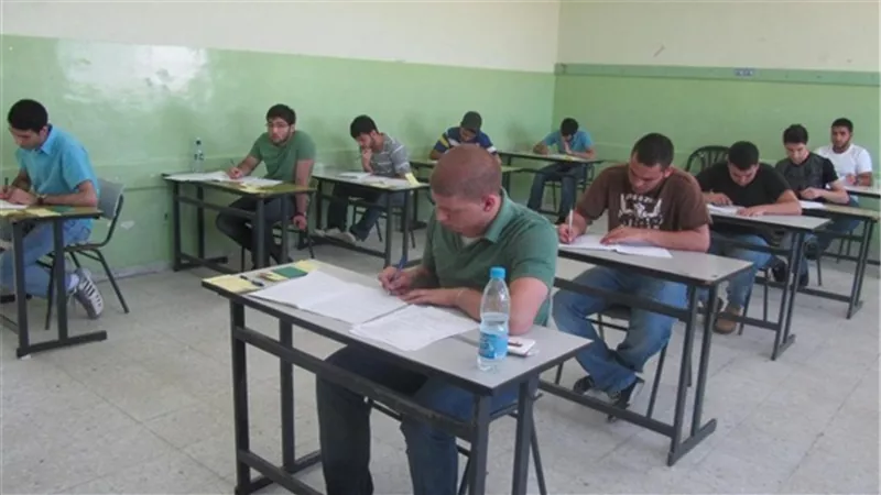 كارثة.. مشرفو امتحانات الدبلومات 