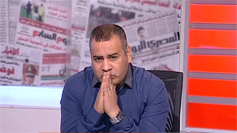 بالفيديو.. القرموطي يقف دقيقة حدادًا على أرواح شهيدي الشرطة بسيناء