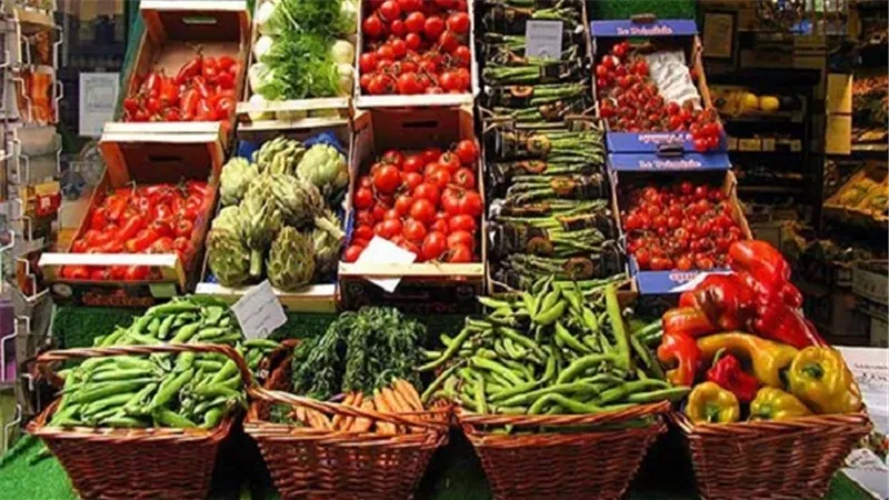 5 جنيهات لكيلو الطماطم بالإسكندرية