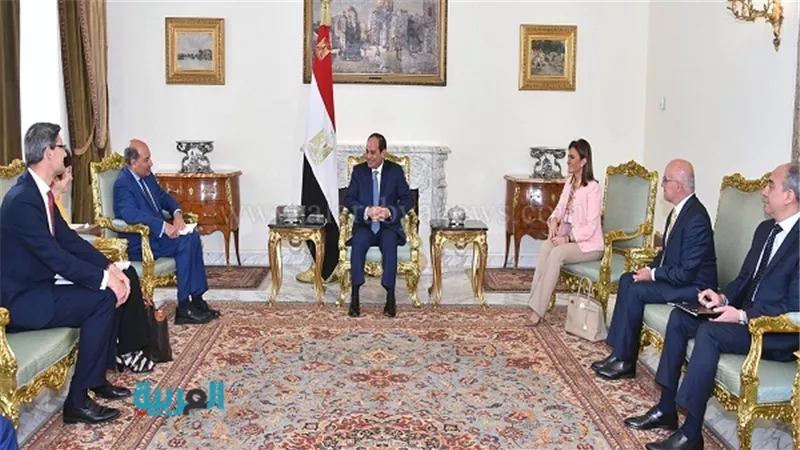 السيسي يستقبل رئيس البنك الأوروبي لإعادة الإعمار والتنمية