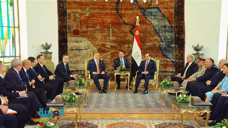 بالصور.. ننشر تفاصيل لقاء السيسي ورئيس وزراء المجر