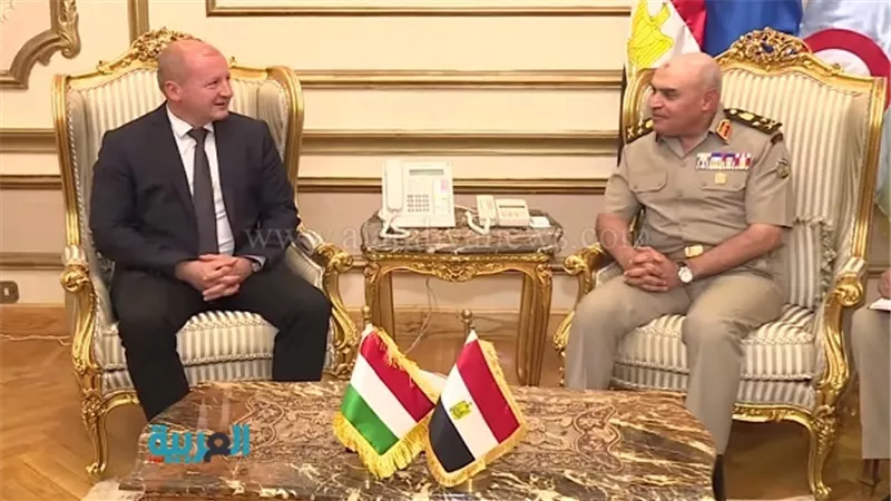 المتحدث العسكري ينشر فيديو لقاء صدقي صبحي ووزير الدفاع المجري