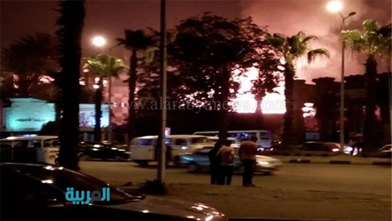 بالصور.. اندلاع حريق هائل بجوار أكاديمية الفنون بالهرم