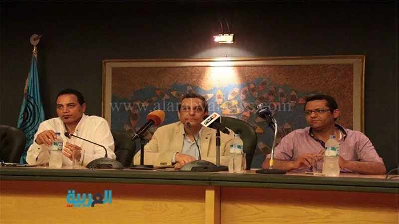 بدء مؤتمر نقيب الصحفيين وعضوي مجلس النقابة 