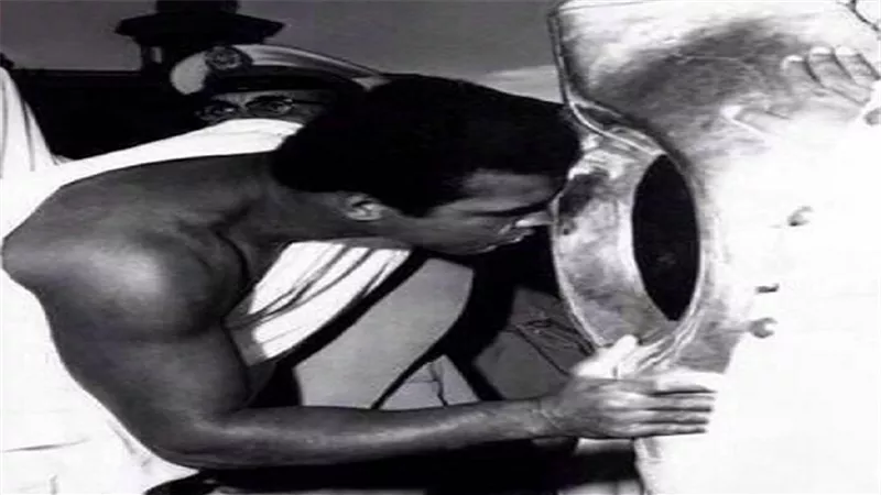 5 صور نادرة تحدد ملامح شخصية محمد علي كلاي