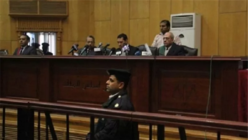 تأجيل محاكمة ضابط شرطة متهم بقتل وإصابة طالبين بروض الفرج