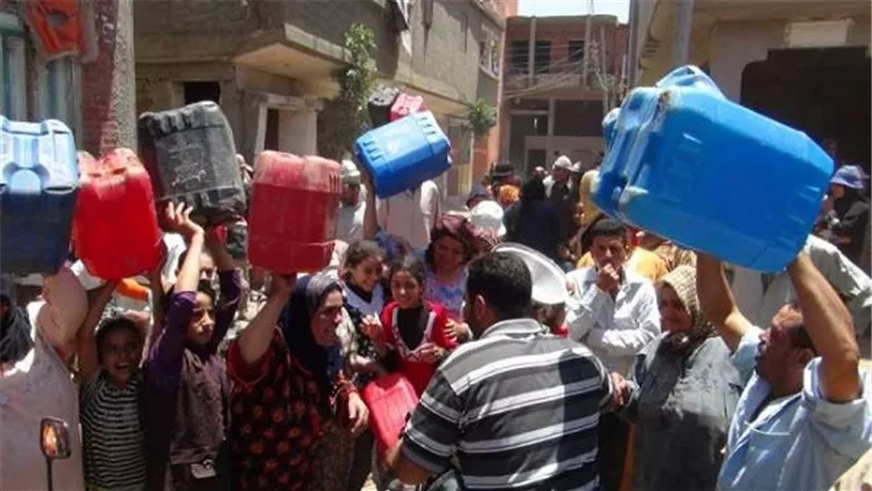 أهالي قرية نزلة سلام بالجيزة يصرخون بسبب استمرار انقطاع المياه