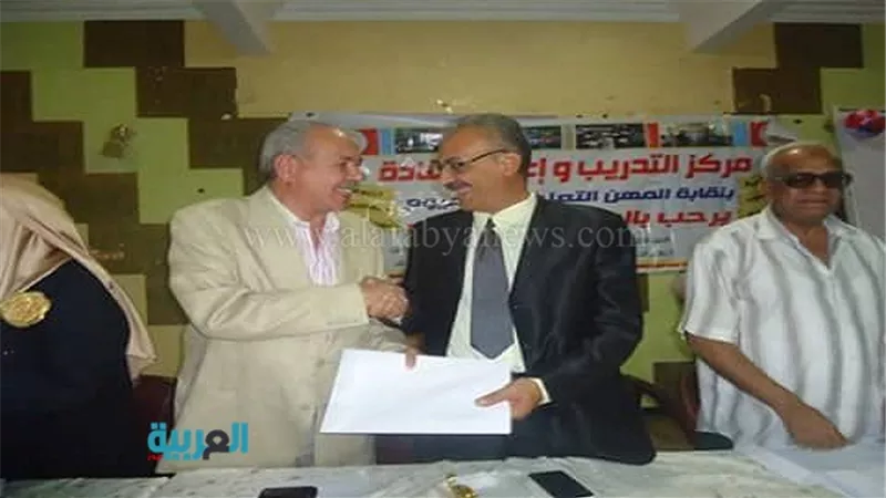 مدير مدرسة بالفيوم يتنازل عن 
